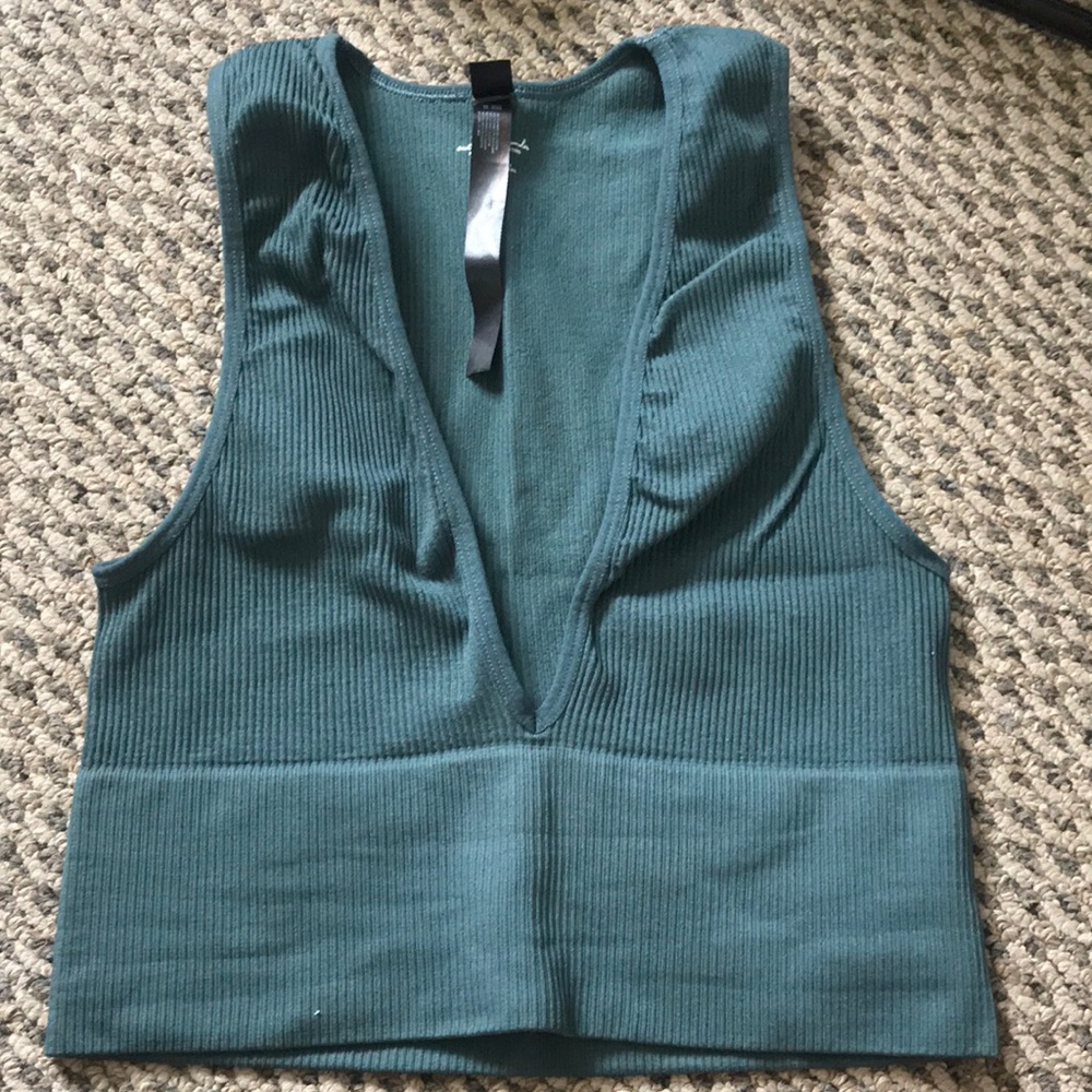 UO OUT FROM UNDER SIZE M